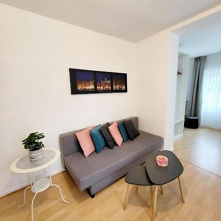 Studio Alicia, Idealement Situe Etterbeek Eksteriør bilde